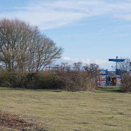 Inselblume 82 - Bungalow Am Suedstrand Mit Meerblick Burgtiefe auf Fehmarn Екстериор снимка